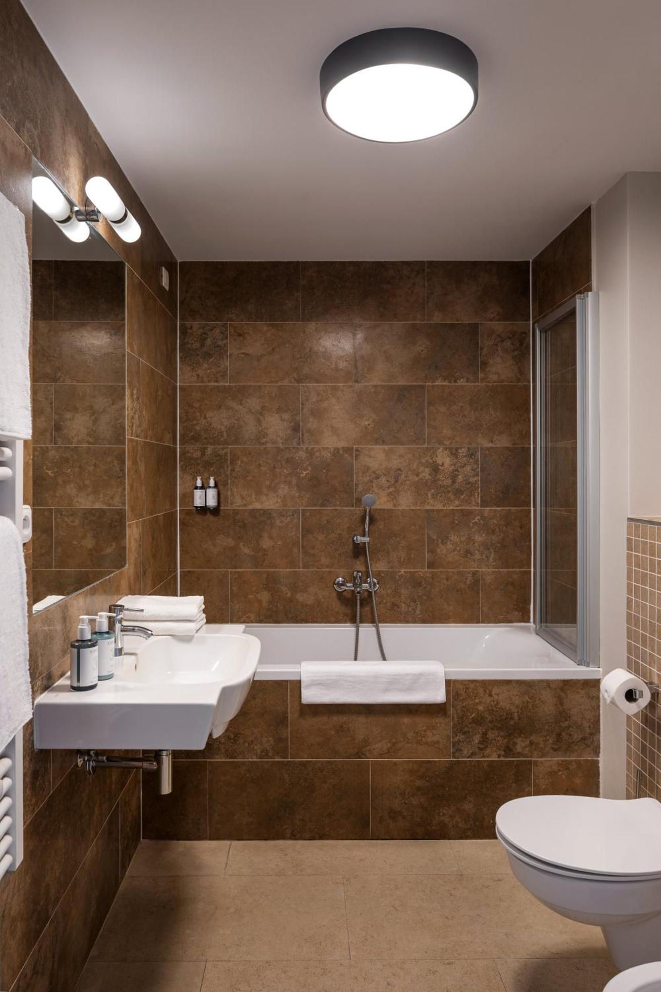 Standard Double Room,1662399536:JPEG