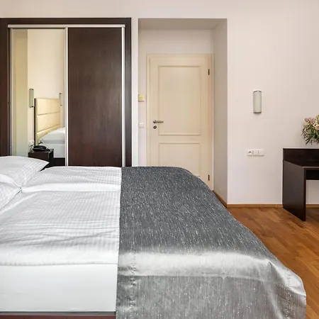 Hotel Unique-2
